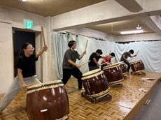 写真：「演目練習に取り組む子どもたち」