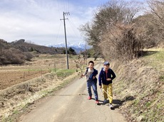 写真：「「30年間、みんなが通っている通学路」」
